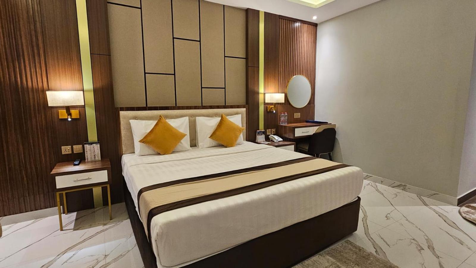 Concorde Deira Hotel -Formerly Golden Tulip Deira Hotel Dubaï Extérieur photo
