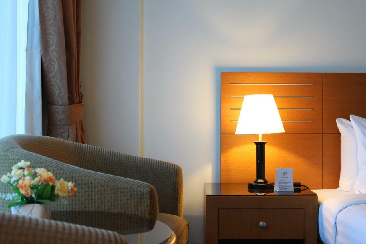 Concorde Deira Hotel -Formerly Golden Tulip Deira Hotel Dubaï Extérieur photo